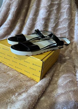 Босоніжки 👡