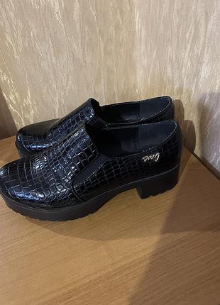 Лофери жіночі