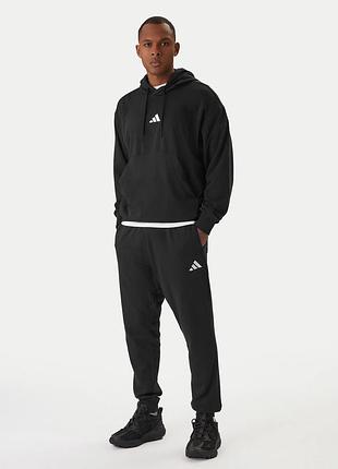 Мужской костюм теплый на флисе adidas essentials feelcozy je3807 / je3815 - черный цвет, худи и брюки на резинке, хлопок + полиэстер. оригинал.