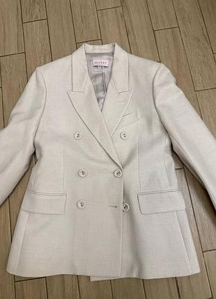 The coat жакет s