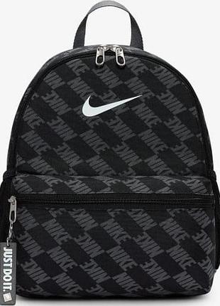 Рюкзак nike y nk brsla jdi mni bk-aop fa25 11l чорний, сірий діт 25 x 33 x 13 см