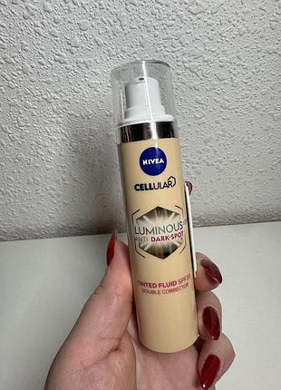 Nivea cellular luminous 630 anti-dark spot tinted fluid spf20