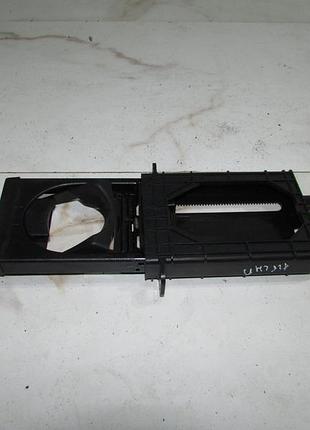 Підстаканник на торпеду toyota avensis t25 2003-2008