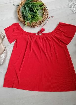 Красная блузка мелкая плиссировка new look с шнуровкой спереди5 фото