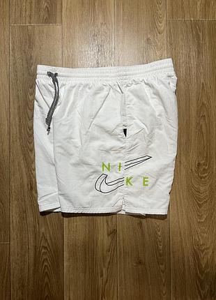 Шорти nike білі xl з яскравим принтом