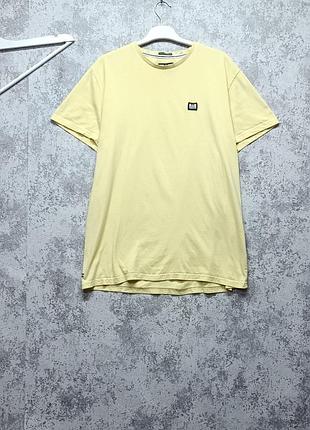 Футболка от бренда weekend offender