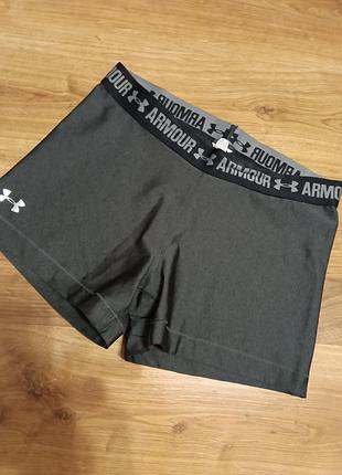Женские спортивные шорты armour