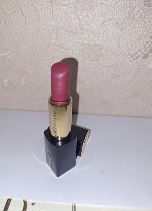 Помада для губ 
estee lauder