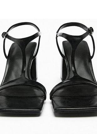 Босоніжки  zara
