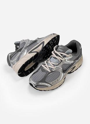 Новинка 
nike v5 rnr grey
