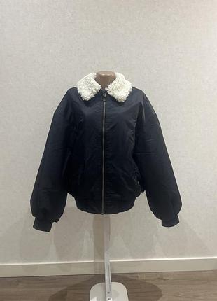 Куртка -бомбер levi’s elise retro з білим коміром із шерпи рм