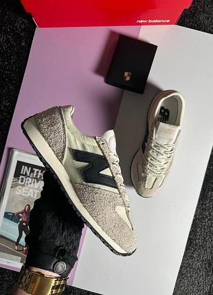 Жіночі кросівки new balance 471 beige black