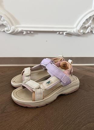 Босоніжки zara