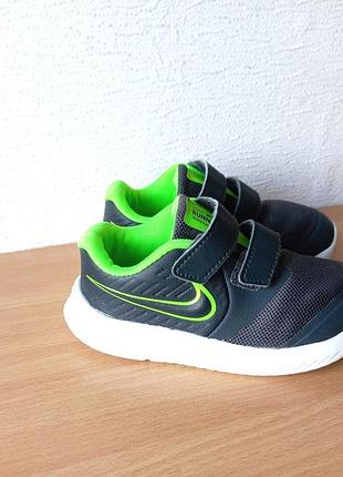 Классные кроссовки nike 25 р. стелька 15,7 см.