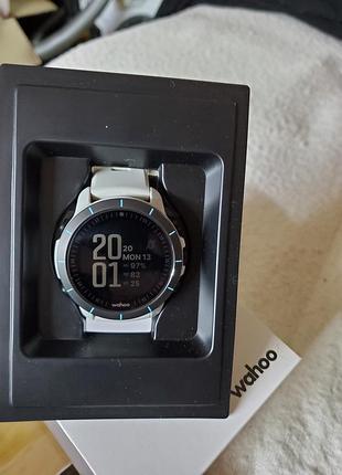 Смарт-часы wahoo elemnt rival 6