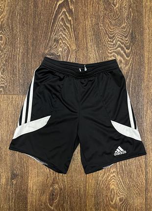 Класні спортивні шорти adidas оригінал р.140