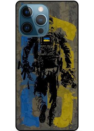Силиконовый бампер чехол для iphone 15 pro с рисунком зсу украина боец