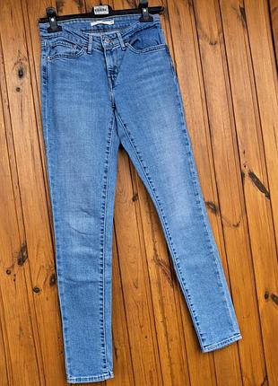 Продам оригинальные женские джинсы levi's 711 skinny в идеальном состоянии.