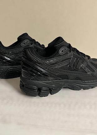 Balance 1906u black 5