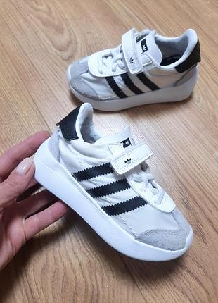 Легкі літні кросівки adidas country xlg на липучках