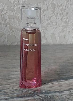 Very irresistible eau de toilette givenchy, edt,оригинал, миниатюра