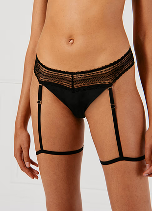 Трусики с подтяжками undiz lace thong with suspender belt - l