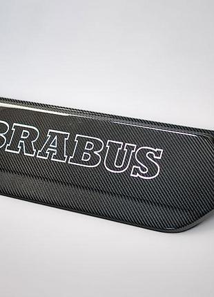 Карбоновая накладка на задние двери mercedes g-class w463a с led логотипом brabus