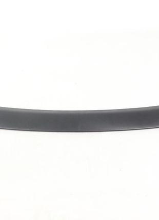 Молдинг решетки (8200763571) renault sandero 2009