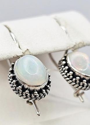 Сережки серебряные с лунным камнем 4,41 г
