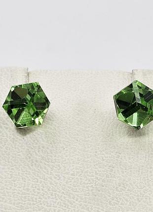 Сережки-пусеты серебряные с кристаллами swarovski 1.9 г