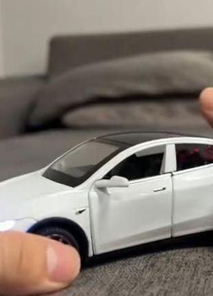 Игрушка детская tesla model y 6