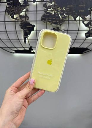 Чехол silicone case с микрофиброй для iphone 16 pro max, чехол-бампер для айфон 16 про макс (лимонный)