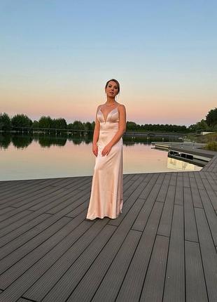 Вечірна сукня українського бренду ariamo
