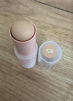 Essence тональний стік