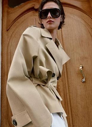 Оригинал ный короткий тренч с пояском и наплечниками из новой коллекции zara new original.