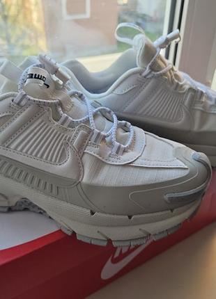 Кроссовки женские nike