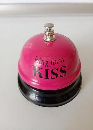 Звонок ring for kiss, ring for love настольный сволок
