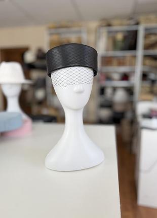 Капелюх таблетка з вуаллю d.hats колір чорний