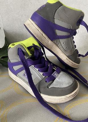 Стильні дитячі кросівки від dc shoes 👟
