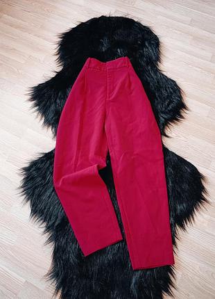 Брюки с высокой посадкой и защипами zara