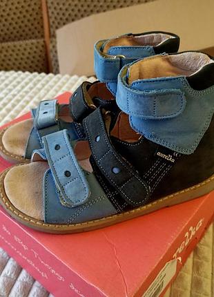 Ортопедические босоножки 18.5см