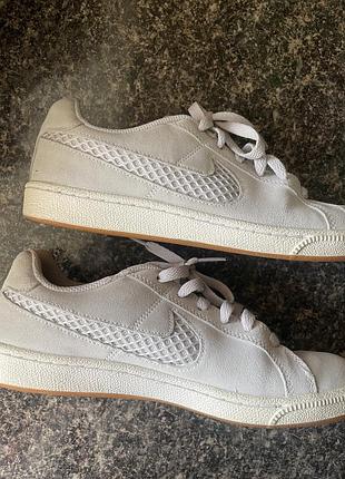 Кроссовки nike womens court royale prem 37.5-38