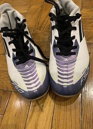 Бутси, буци adidas