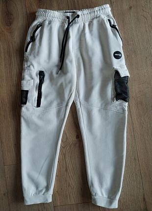 Спортивные штаны bershka, 142р.