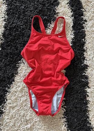 Суцільний спортивний купальник nike hydrastrong solid racerback