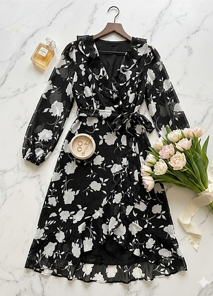 Розкішна сукня міді