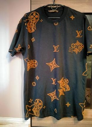 Футболка louis vuitton.