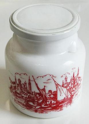 Банка скляна з кришкою