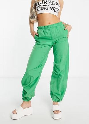 Штаны парашюты baggy parachute tech pant от bershka (s)