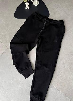 Спортивные штаны nike tech flecee black